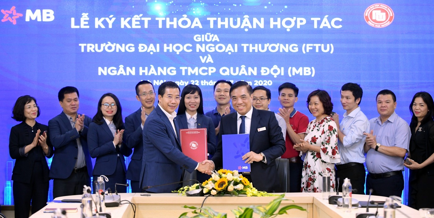 MB ký kết thỏa thuận hợp tác toàn diện với Trường Đại học Ngoại thương